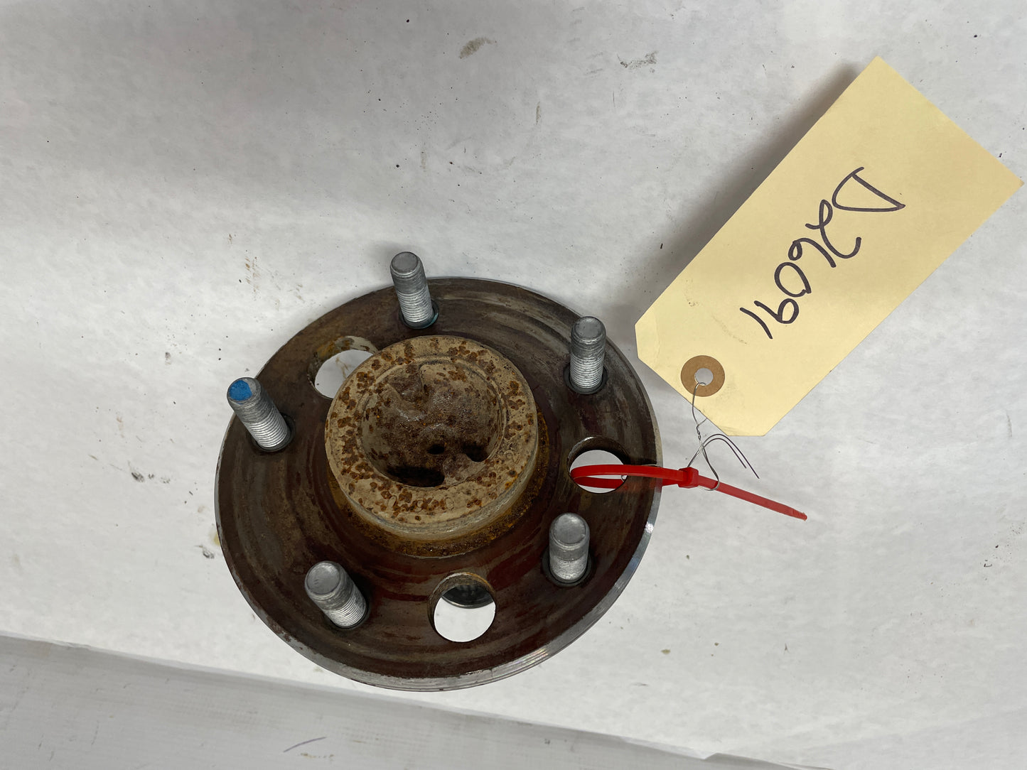 2005 Pontiac GTO RH Passenger CV Axle Spindle Knuckle Wheel Hub OEM - Day's Parts Yard