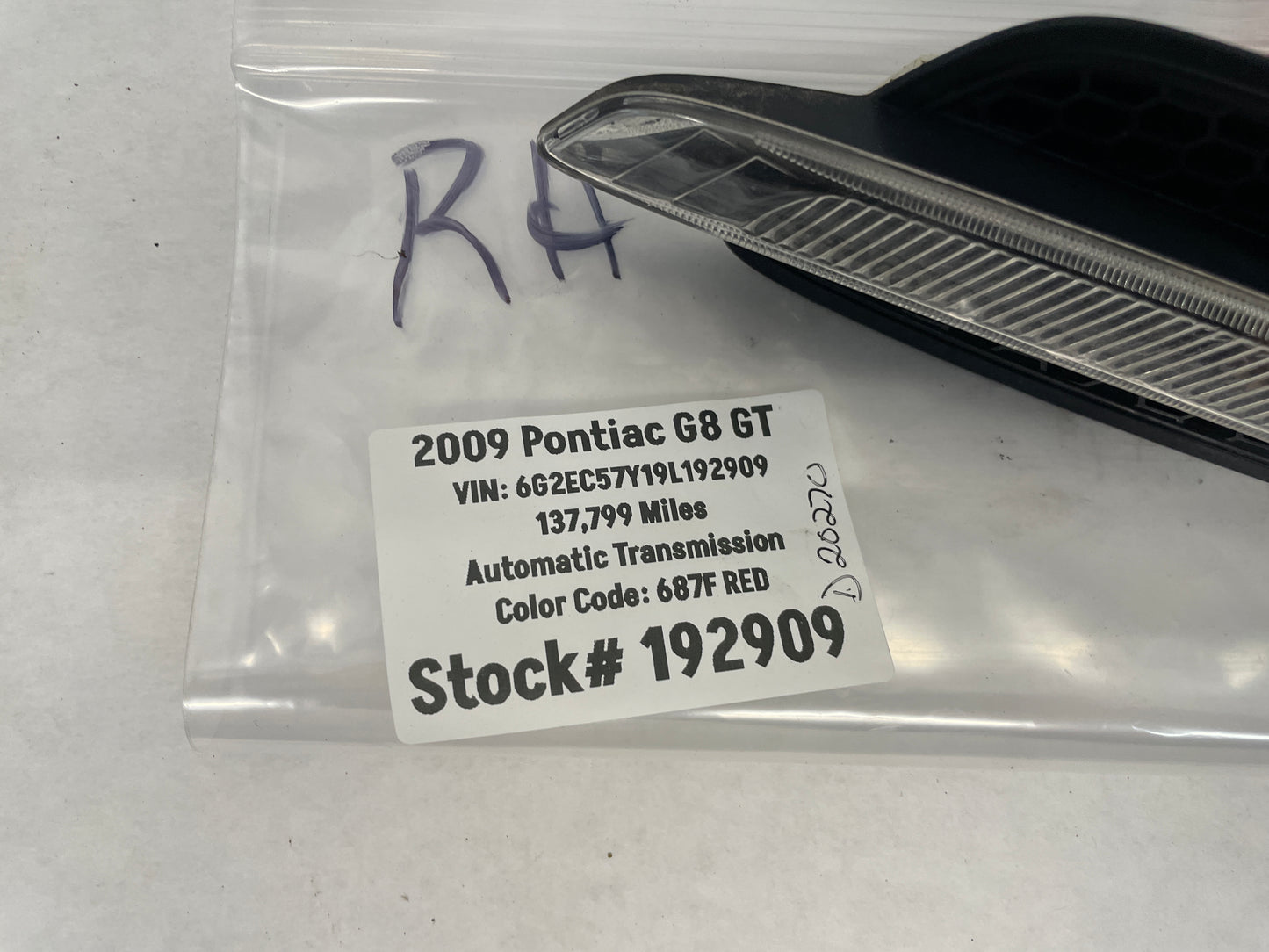 2009 Pontiac G8 GT RH Passenger Front Fender Marker Light OEM - Day's Parts Yard