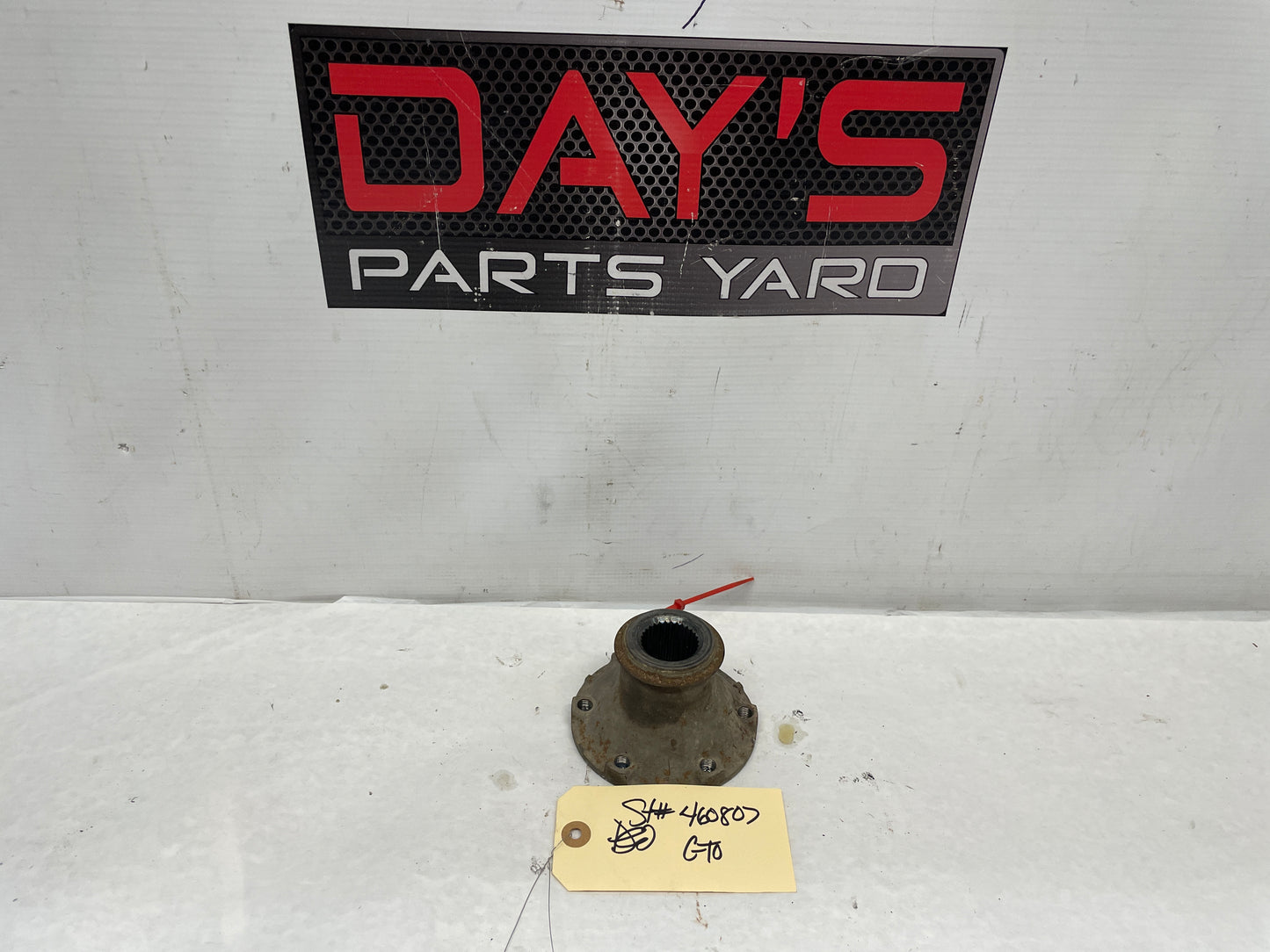2005 Pontiac GTO RH Passenger Spindle Hub CV Axle Flange OEM - Day's Parts Yard