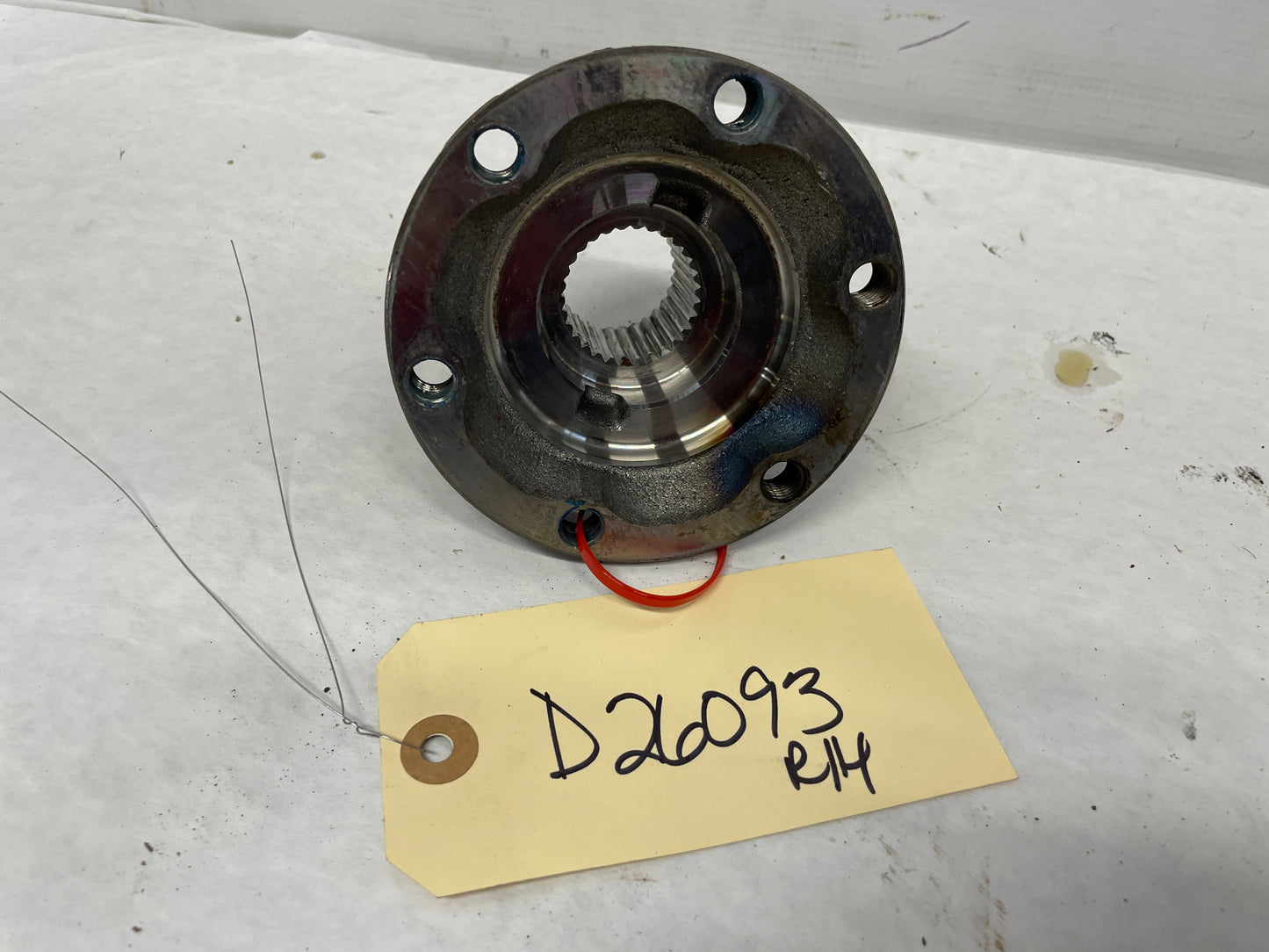 2005 Pontiac GTO RH Passenger Spindle Hub CV Axle Flange OEM - Day's Parts Yard