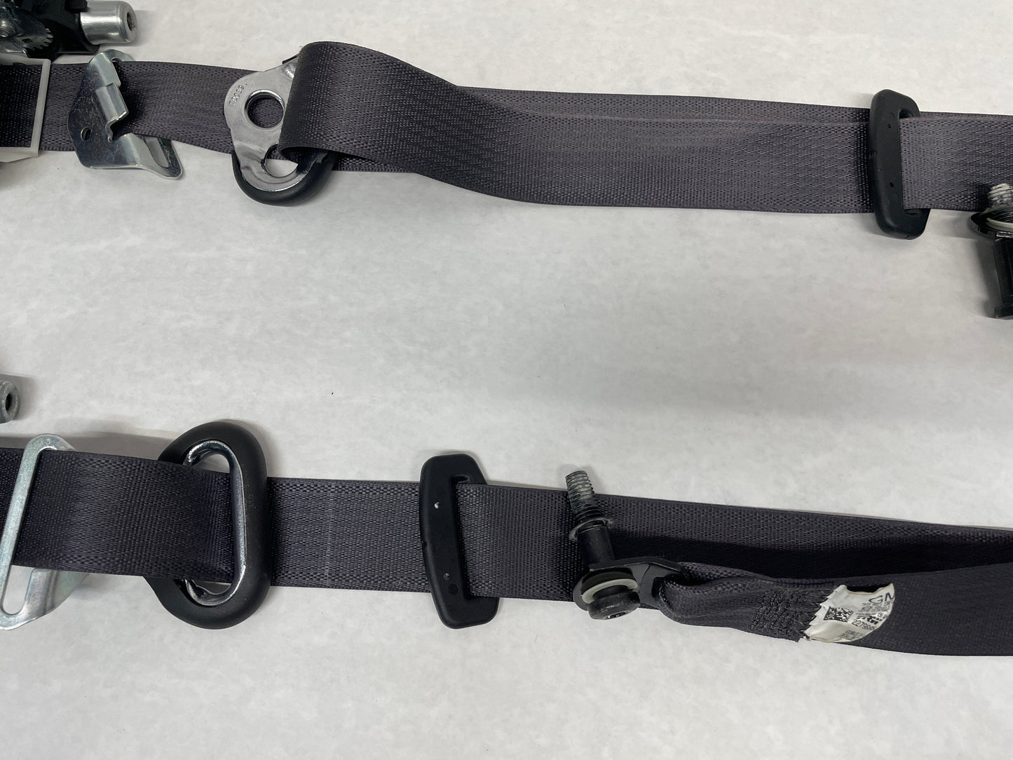 2013 Chevy Camaro ZL1 RH & LH Front Seat Belts Seatbelts Retractors OEM - Day's Parts Yard
