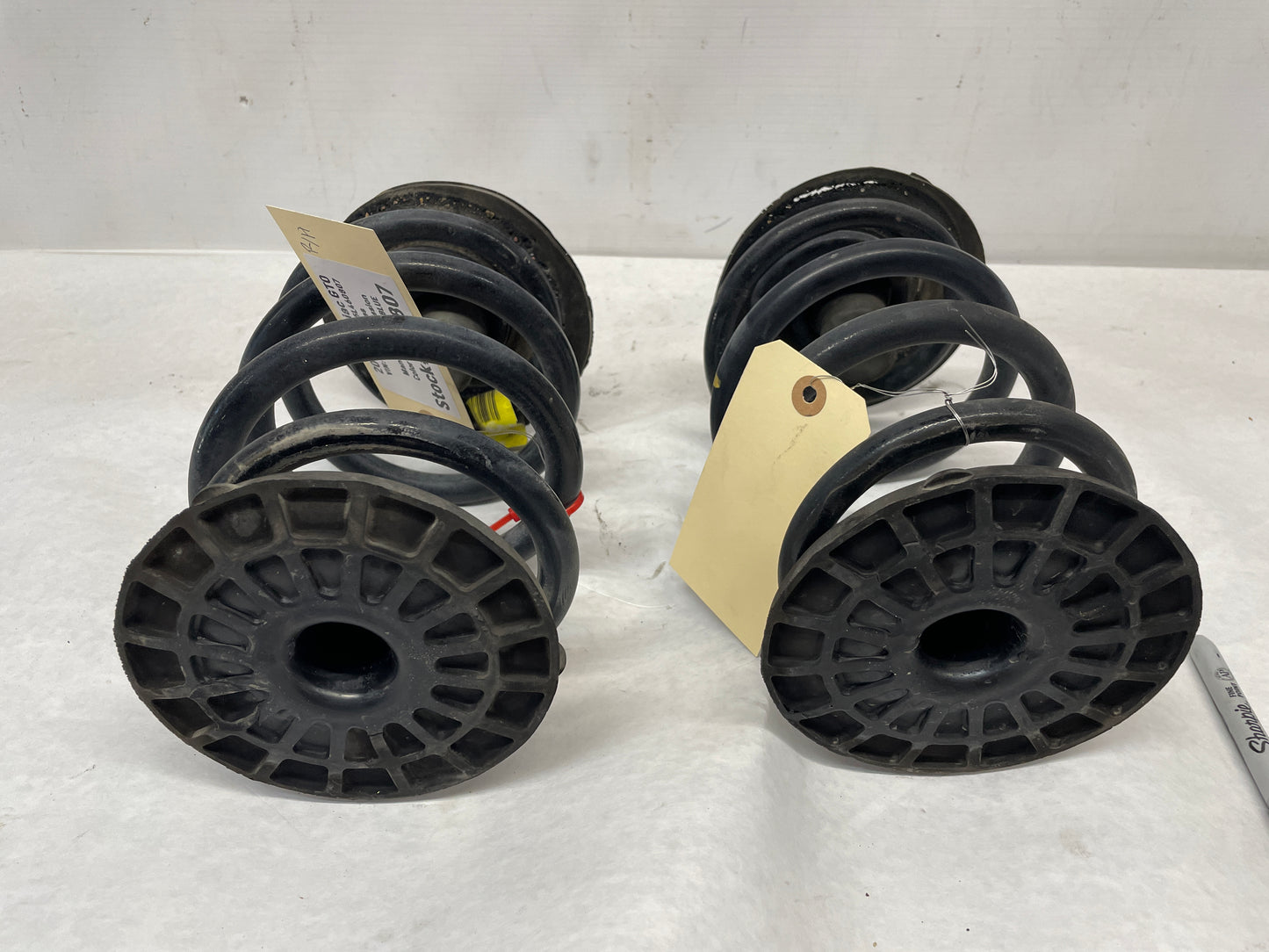 2005 Pontiac GTO Rear Coil Springs RH & LH OEM - Day's Parts Yard