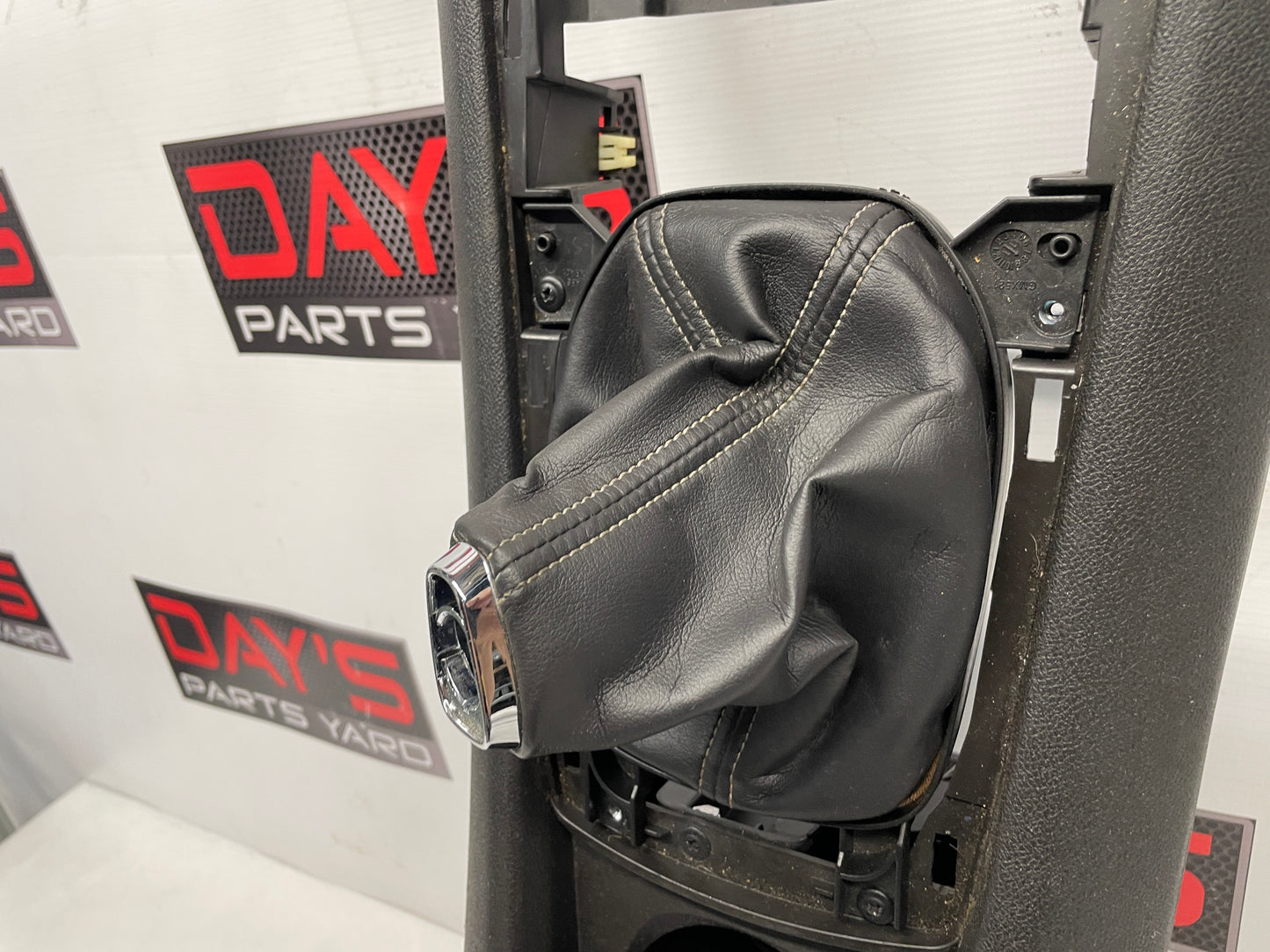 2012 Chevy Camaro SS Center Console Armrest w/ Side Trims Panels OEM - Day's Parts Yard