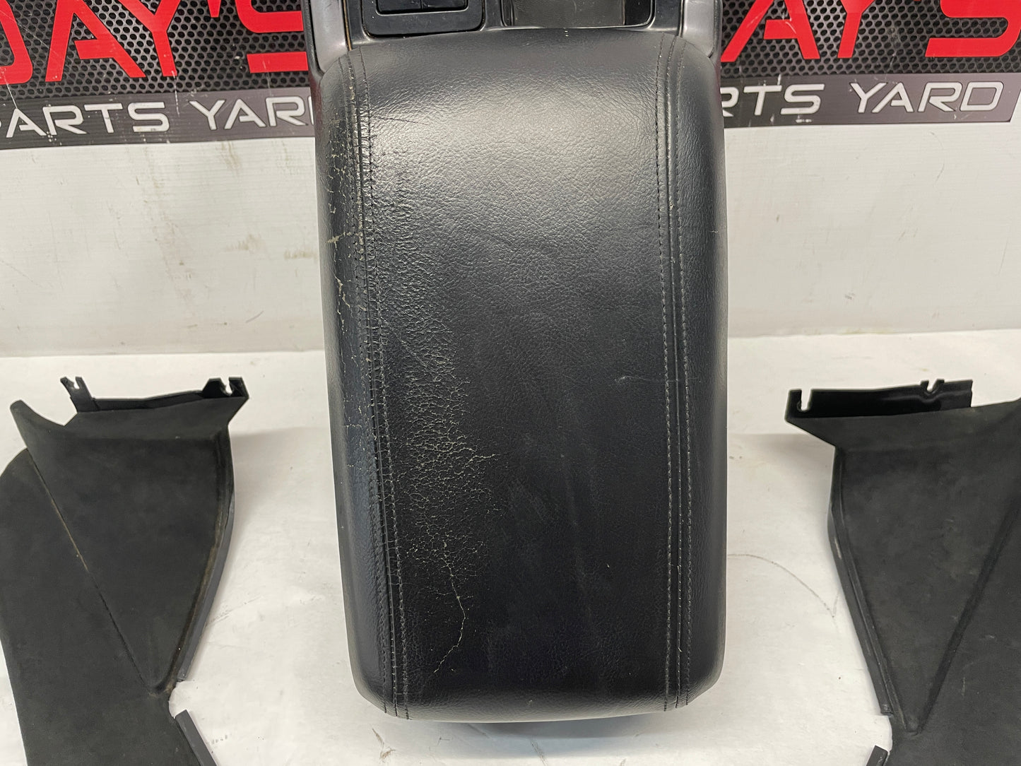 2006 Pontiac GTO Center Console Arm Rest Assembly OEM - Day's Parts Yard