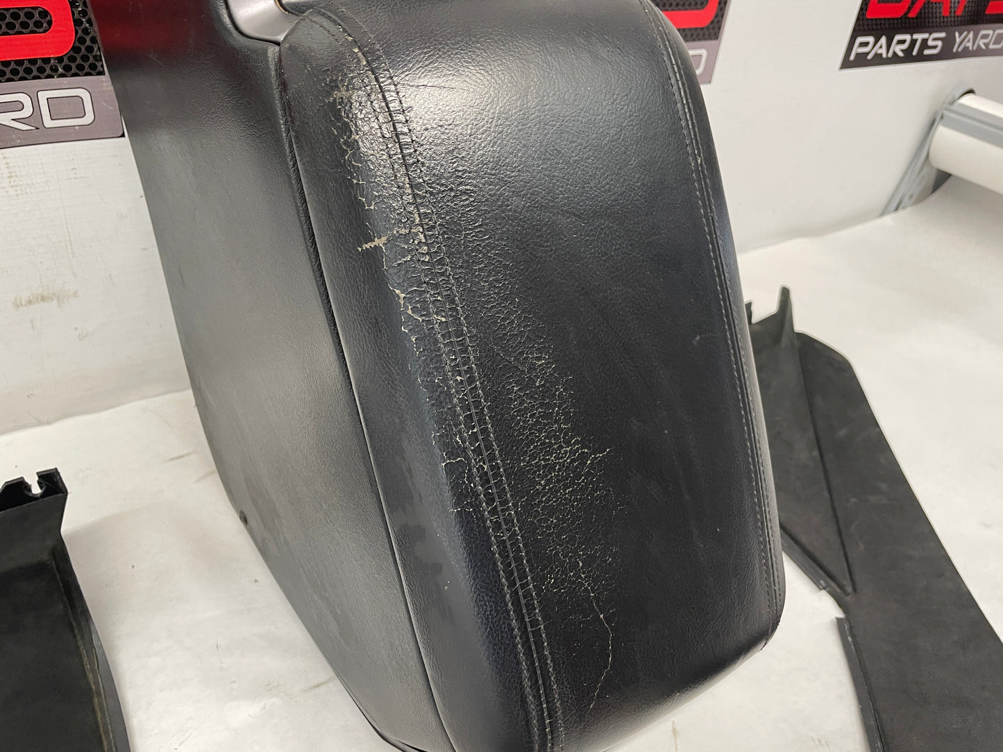 2006 Pontiac GTO Center Console Arm Rest Assembly OEM - Day's Parts Yard