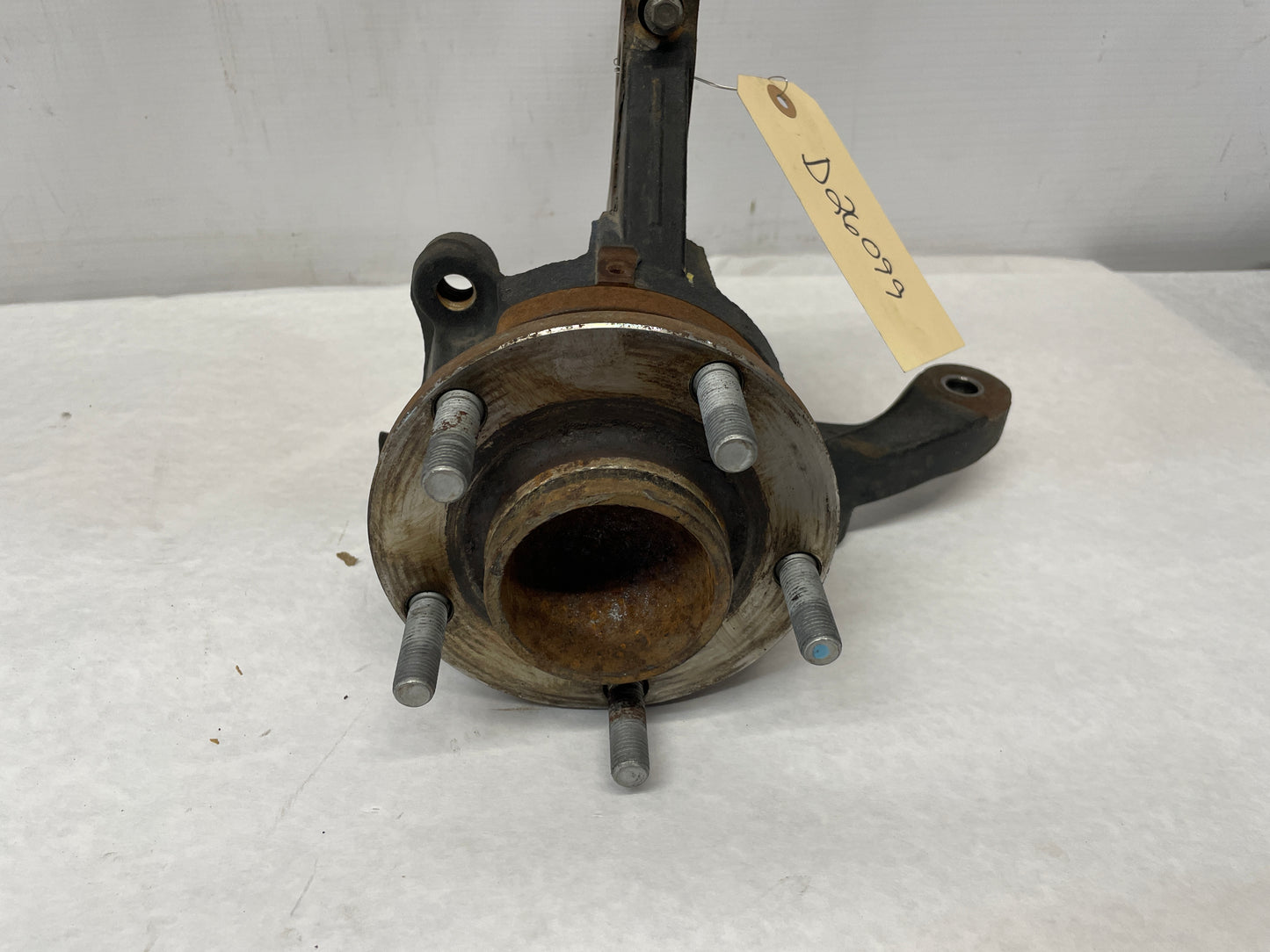 2005 Pontiac GTO LH Driver Front Suspension Spindle Hub Knuckle Assembly OEM - Day's Parts Yard