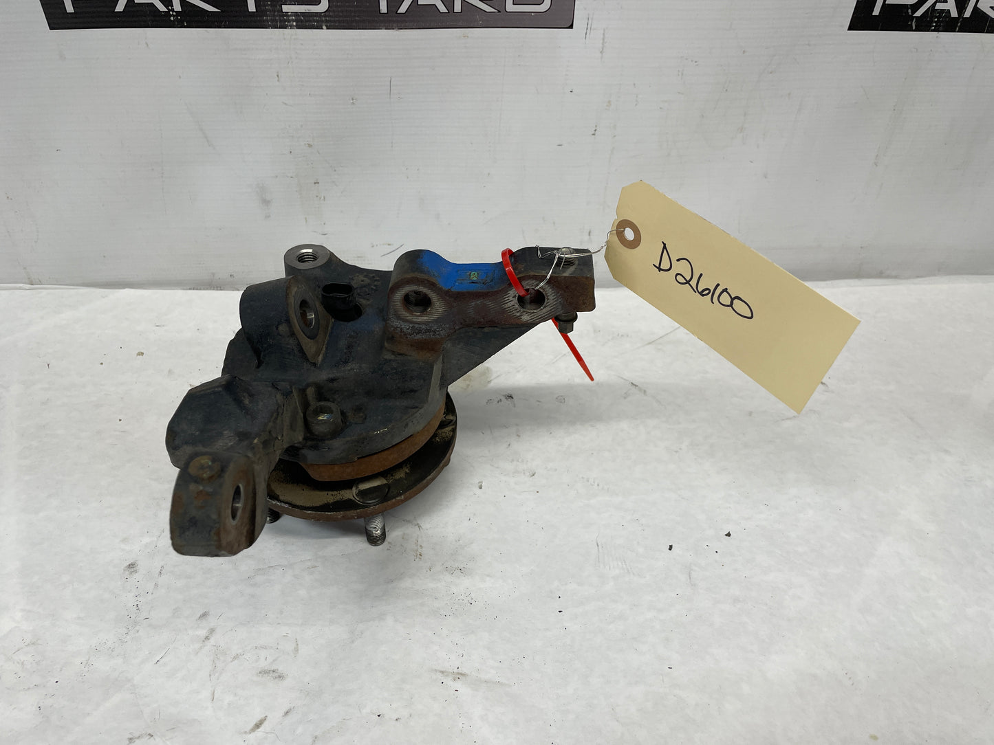 2005 Pontiac GTO RH Passenger Front Suspension Spindle Hub Knuckle Assembly OEM - Day's Parts Yard