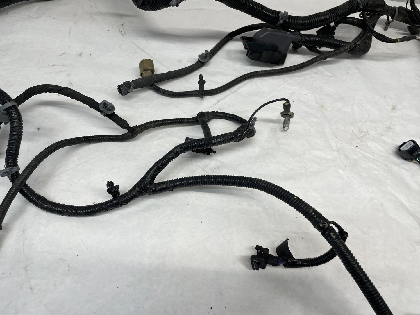 2014 Chevy Camaro ZL1 Engine Bay Head Lamp Light Firewall Wire Wiring Harness OEM