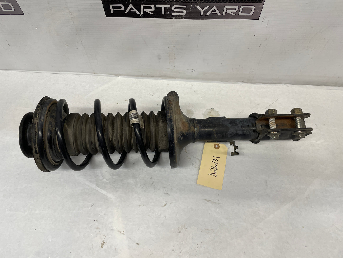 2005 Pontiac GTO LH Driver Front Suspension Strut Assembly OEM - Day's Parts Yard