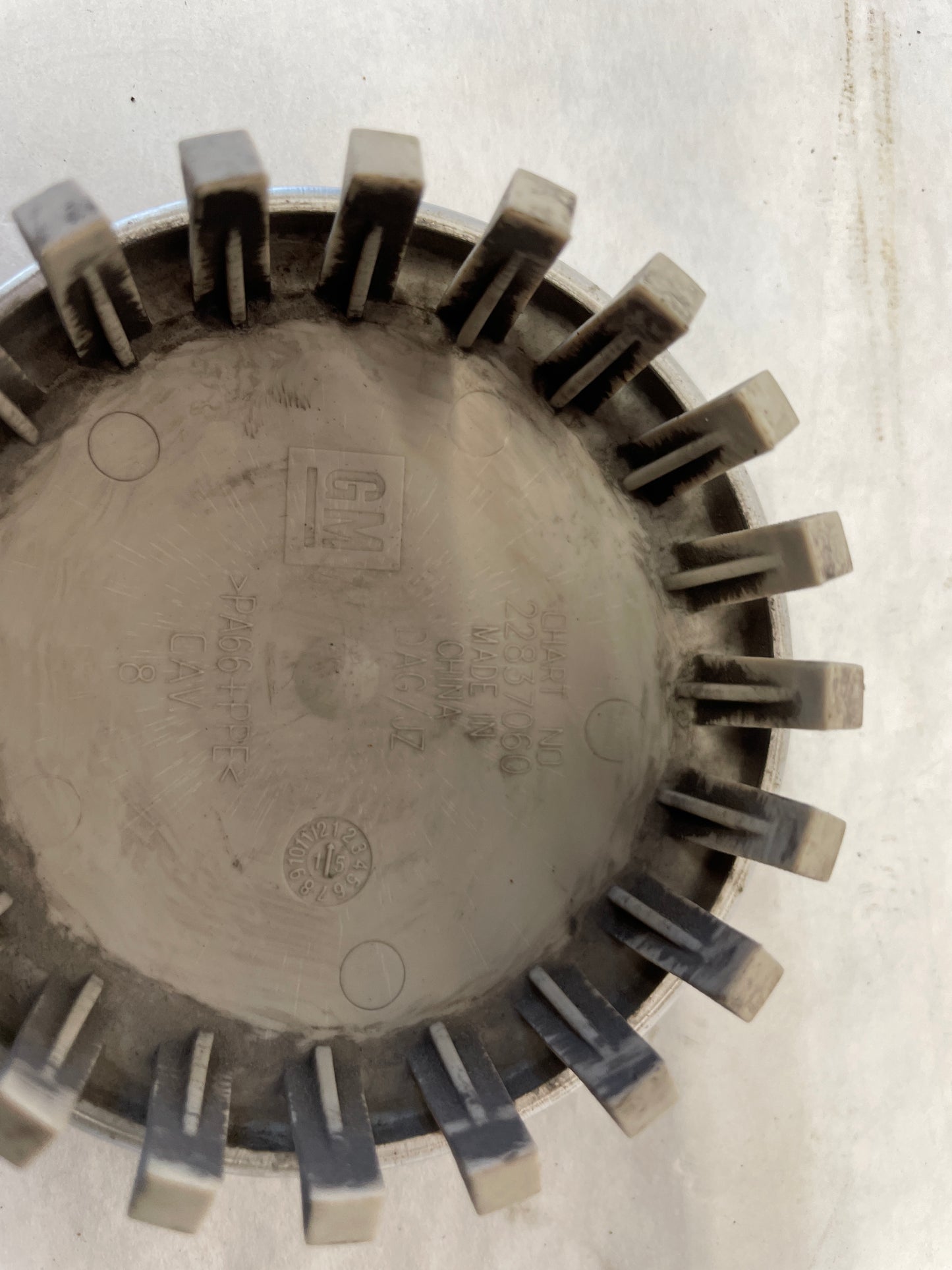 2015 Chevy Silverado K1500 Center Wheel Cap OEM - Day's Parts Yard