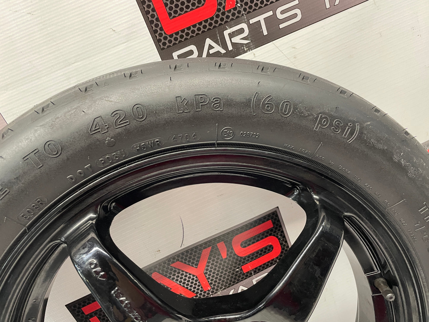 2005 Pontiac GTO Compact Spare Wheel & Tire 17x4 OEM - Day's Parts Yard