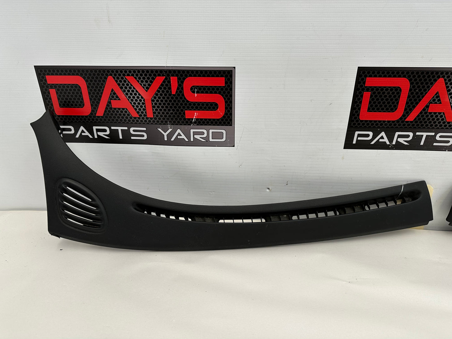 2004 Pontiac GTO RH & LH Dash Cowl Defrost Panels Vent Trim OEM - Day's Parts Yard