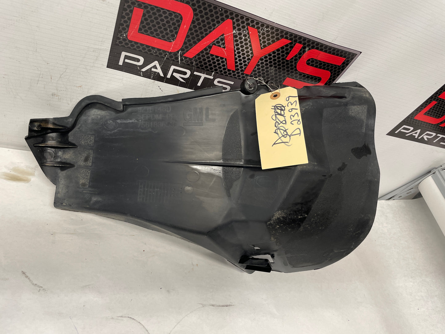 2006 Pontiac GTO LH Driver Rear Wheel Well House Fender Liner OEM - Day's Parts Yard