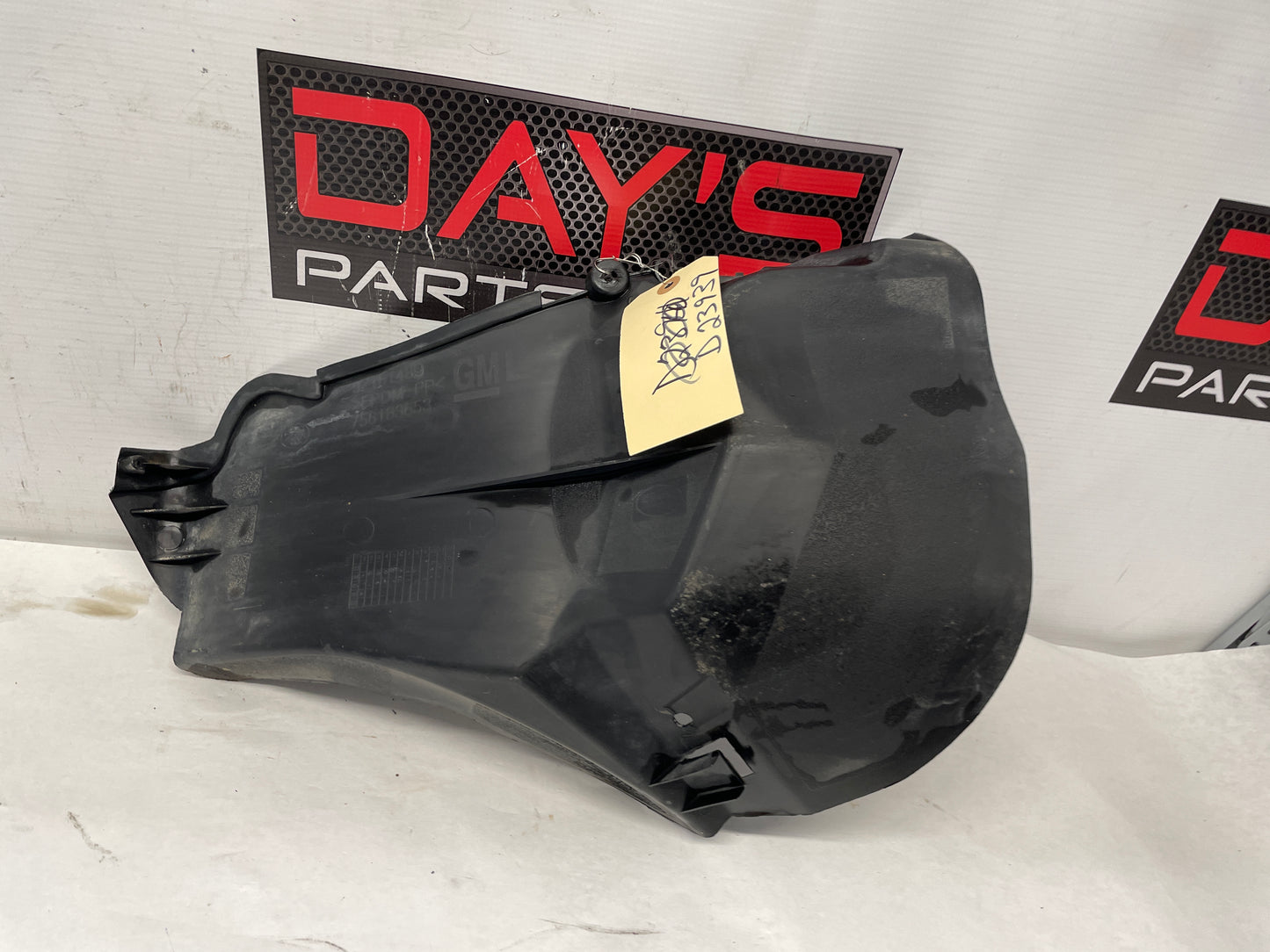 2006 Pontiac GTO LH Driver Rear Wheel Well House Fender Liner OEM - Day's Parts Yard