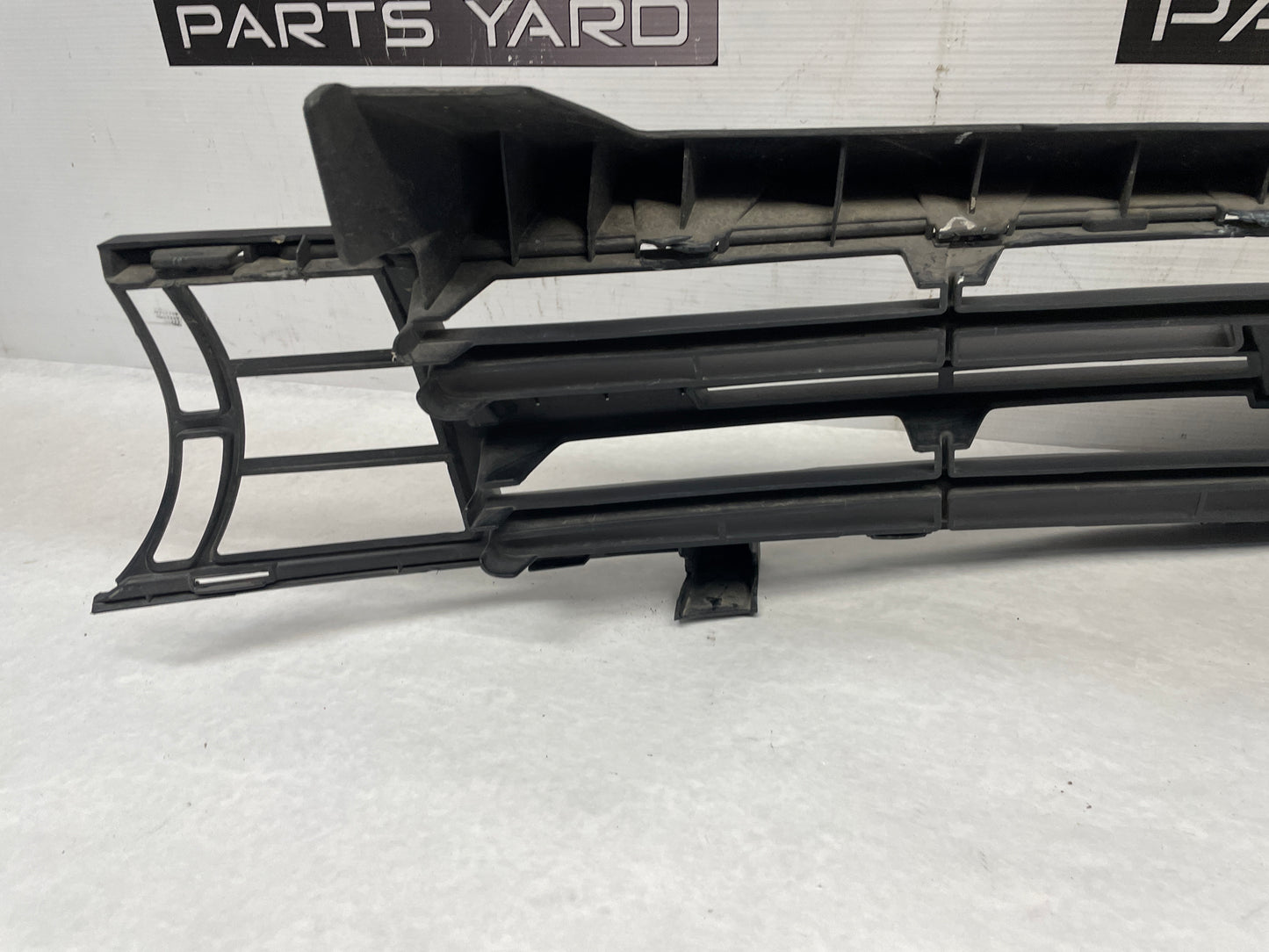 2013 Chevy Camaro ZL1 Front Bumper Fascia Upper Plastic Grille OEM - Day's Parts Yard