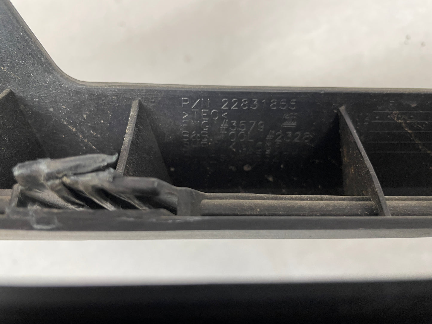 2013 Chevy Camaro ZL1 Front Bumper Fascia Upper Plastic Grille OEM - Day's Parts Yard