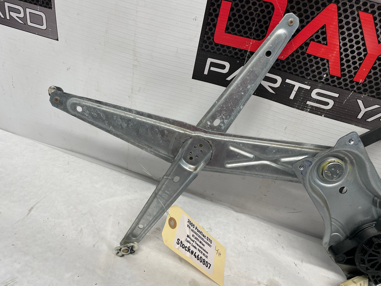 2005 Pontiac GTO LH Driver Front Window Regulator Motor OEM - Day's Parts Yard