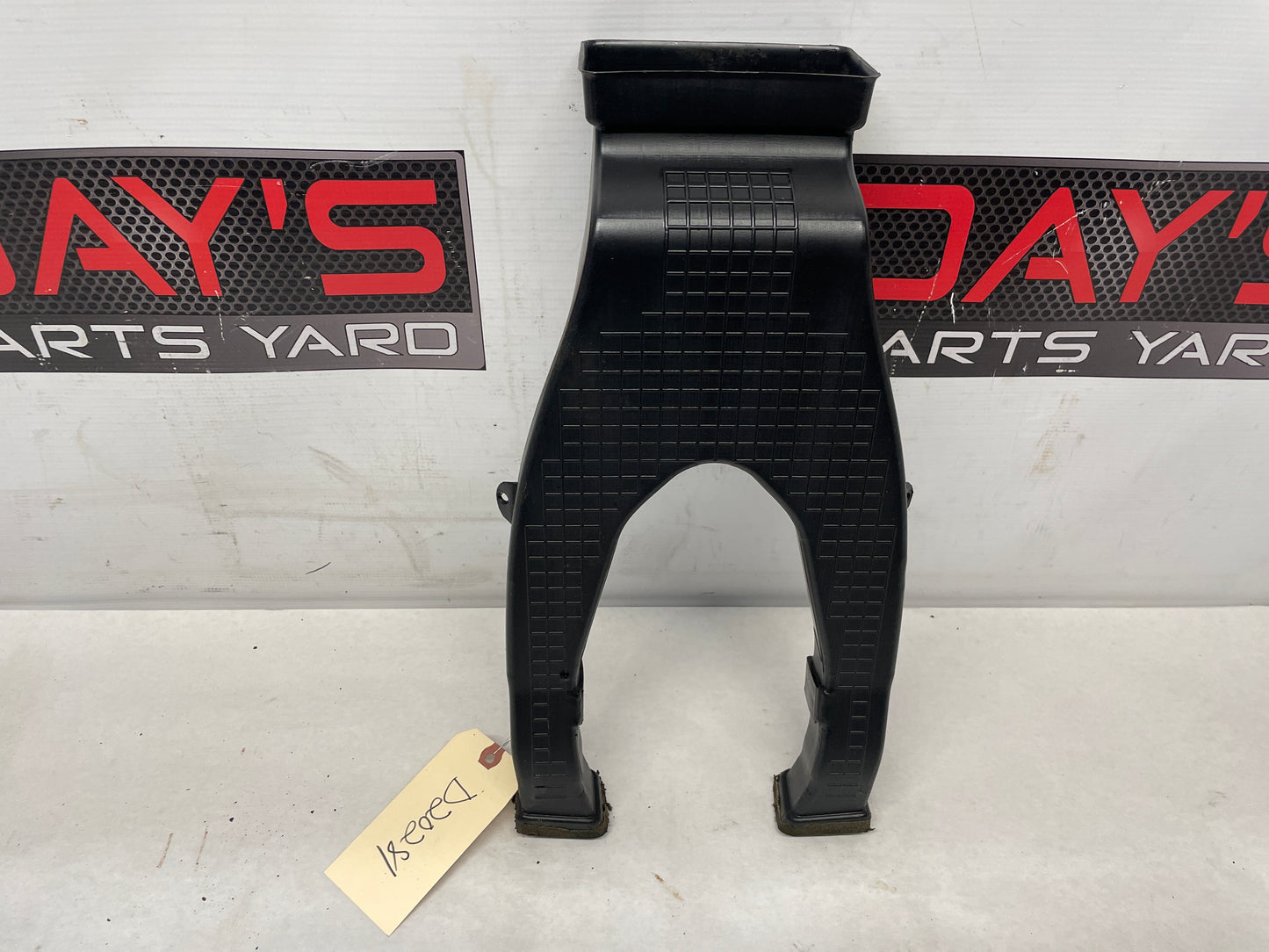 2009 Pontiac G8 A/C Heater HVAC Rear Console Air Vent Duct OEM - Day's Parts Yard
