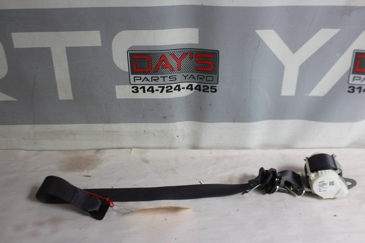 2014 GMC Sierra K1500 Denali RH Passenger Rear Seatbelt Seat Belt Retractor OEM - Day's Parts Yard