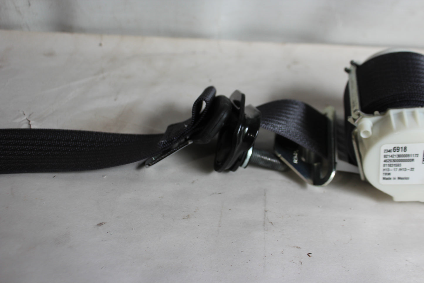 2014 GMC Sierra K1500 Denali RH Passenger Rear Seatbelt Seat Belt Retractor OEM - Day's Parts Yard