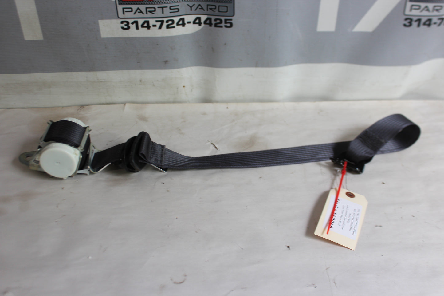 2014 GMC Sierra K1500 Denali RH Passenger Rear Seatbelt Seat Belt Retractor OEM - Day's Parts Yard