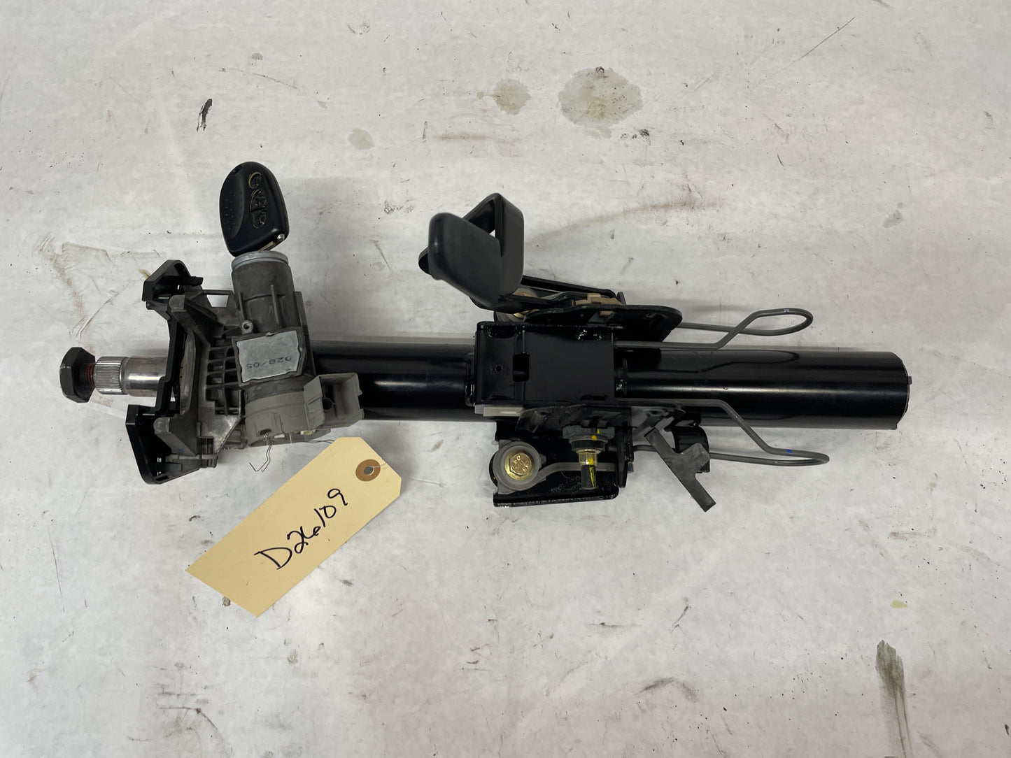 2005 Pontiac GTO Steering Column w/ Key OEM - Day's Parts Yard