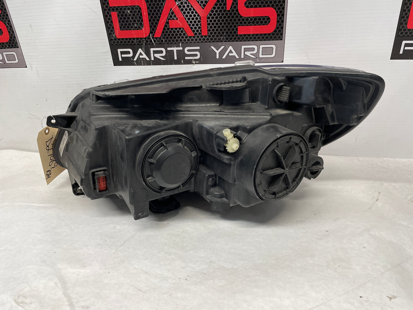 2017 Chevy SS Sedan RH Passenger Head Light Lamp Headlight OEM