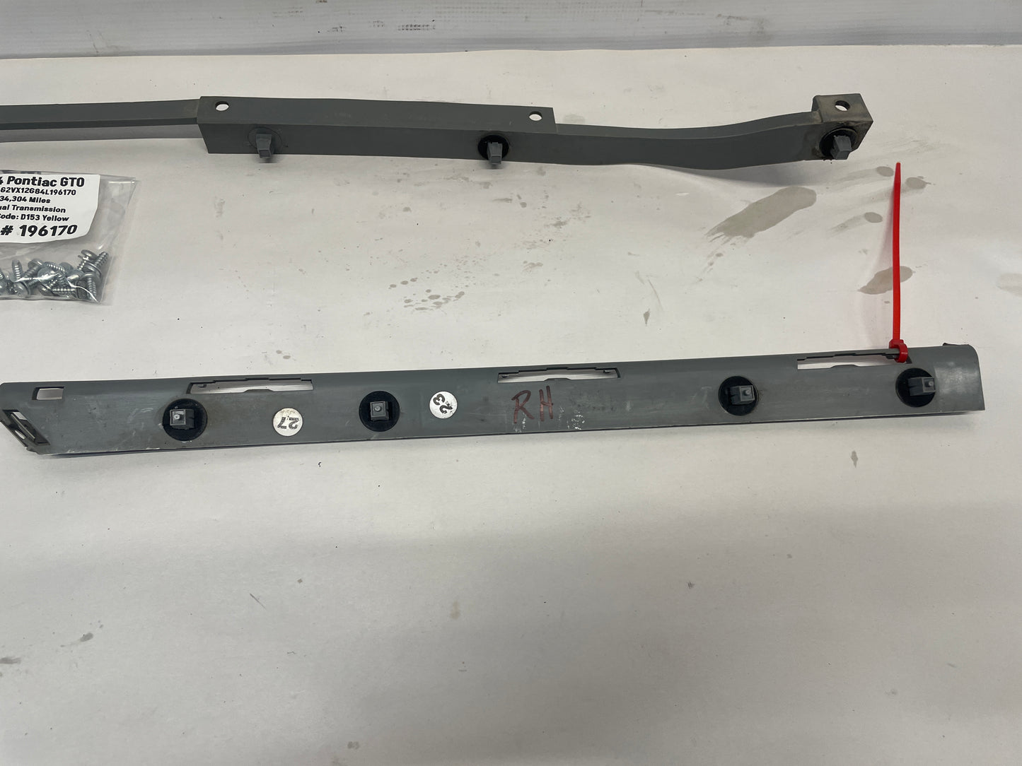 2004 Pontiac GTO Rear Bumper Bracket Guide Set OEM - Day's Parts Yard