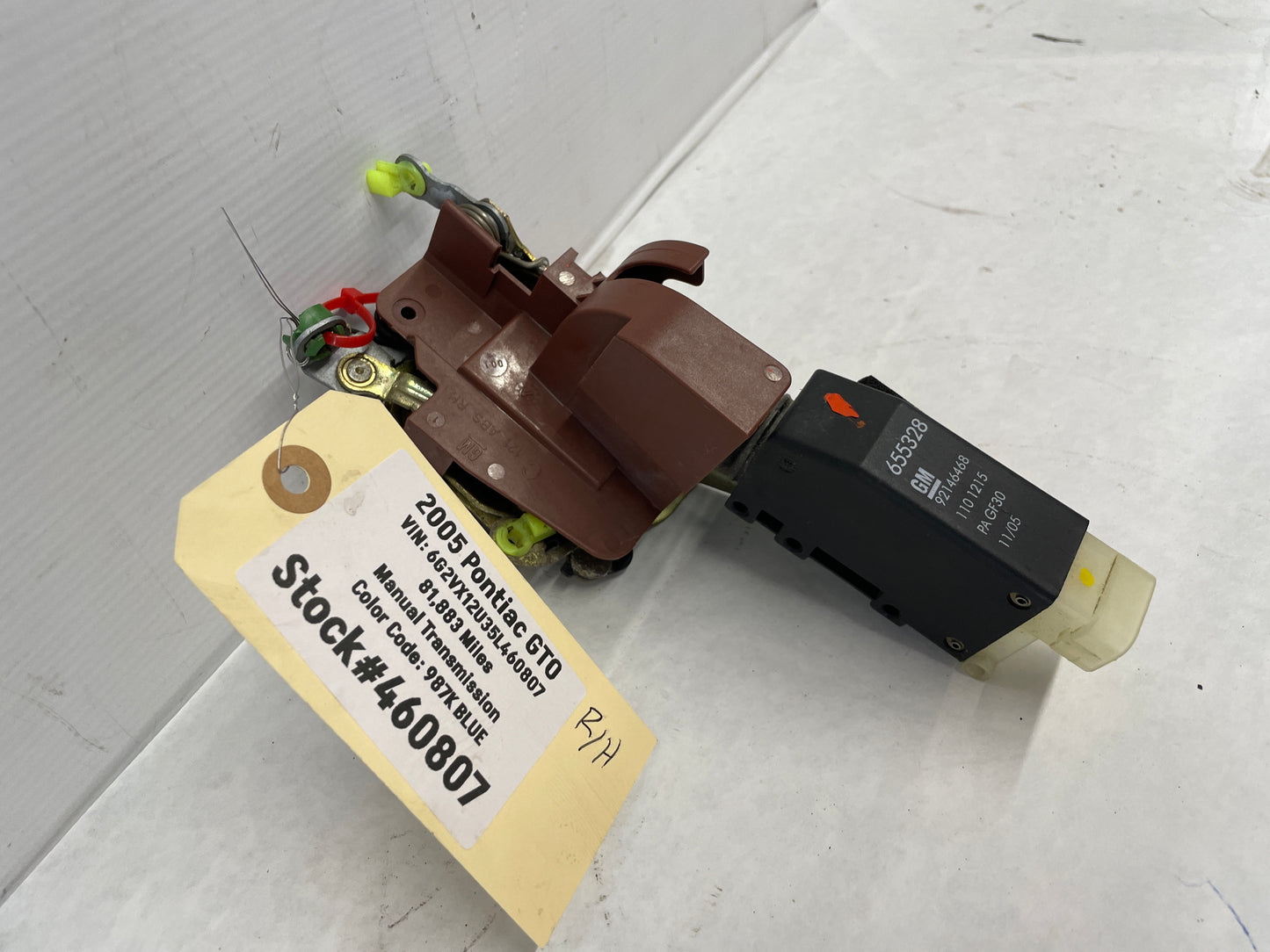 2005 Pontiac GTO RH Passenger Door Lock Actuator Assembly OEM - Day's Parts Yard
