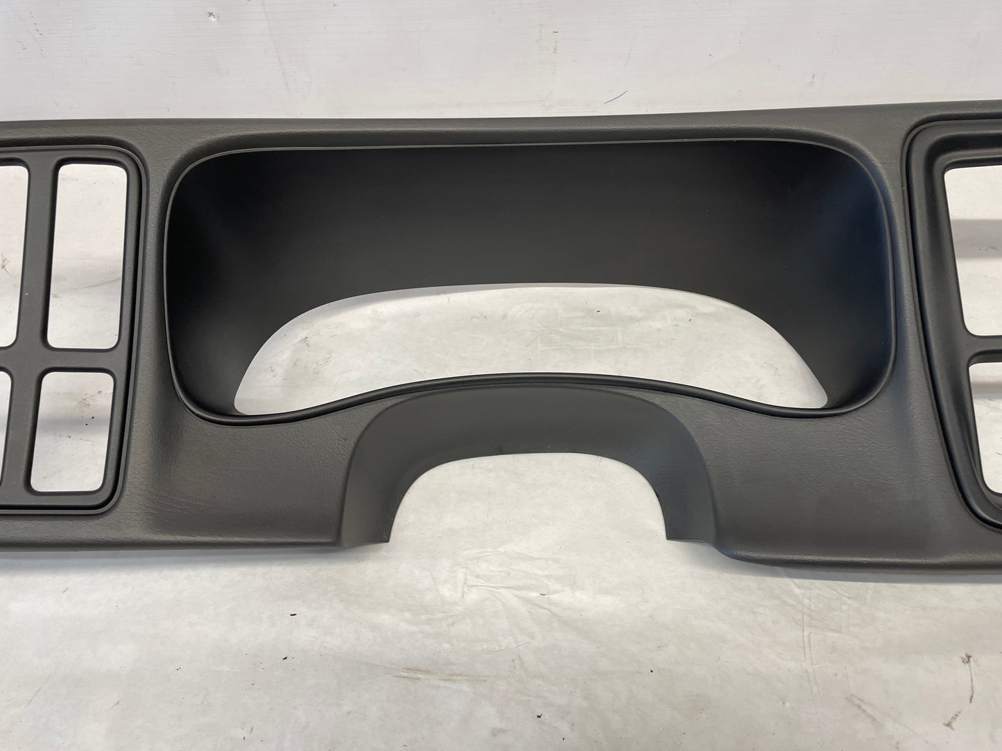 2003 Chevy Suburban Radio Dash Board Bezel Panel Trim OEM - Day's Parts Yard