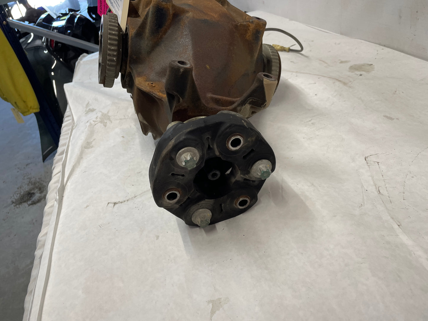 2005 Pontiac GTO Rear End Rearend Carrier Axle Differential 3.46 LSD OEM - Day's Parts Yard