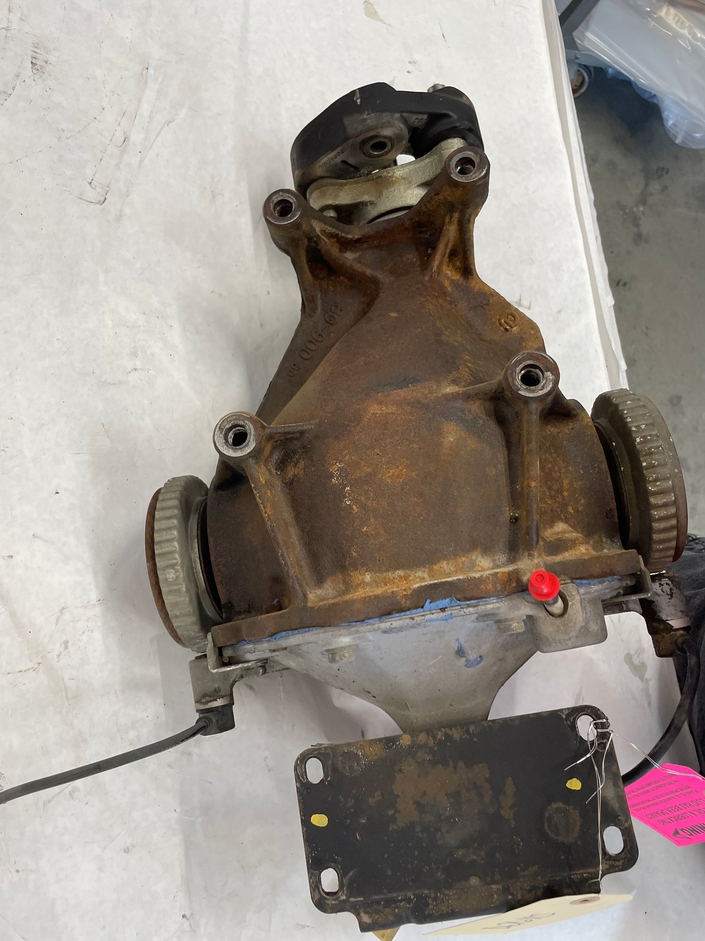 2005 Pontiac GTO Rear End Rearend Carrier Axle Differential 3.46 LSD OEM - Day's Parts Yard
