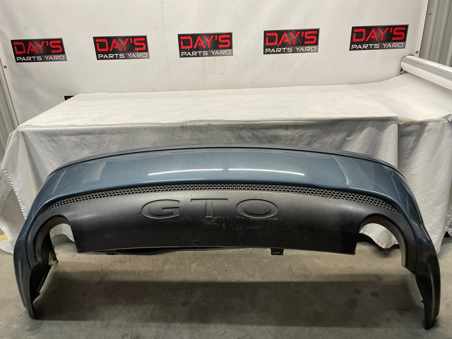 2006 Pontiac GTO Complete Rear Bumper Cover w/ Insert Valance Panel OEM - Day's Parts Yard