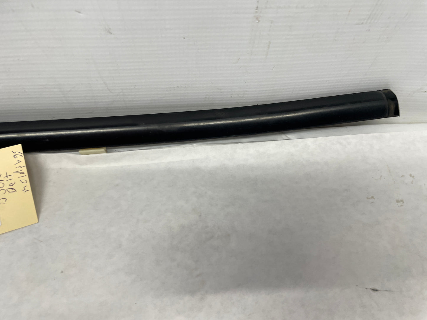 2005 Pontiac GTO RH Passenger Door Window Belt Molding Weather Strip Trim OEM - Day's Parts Yard