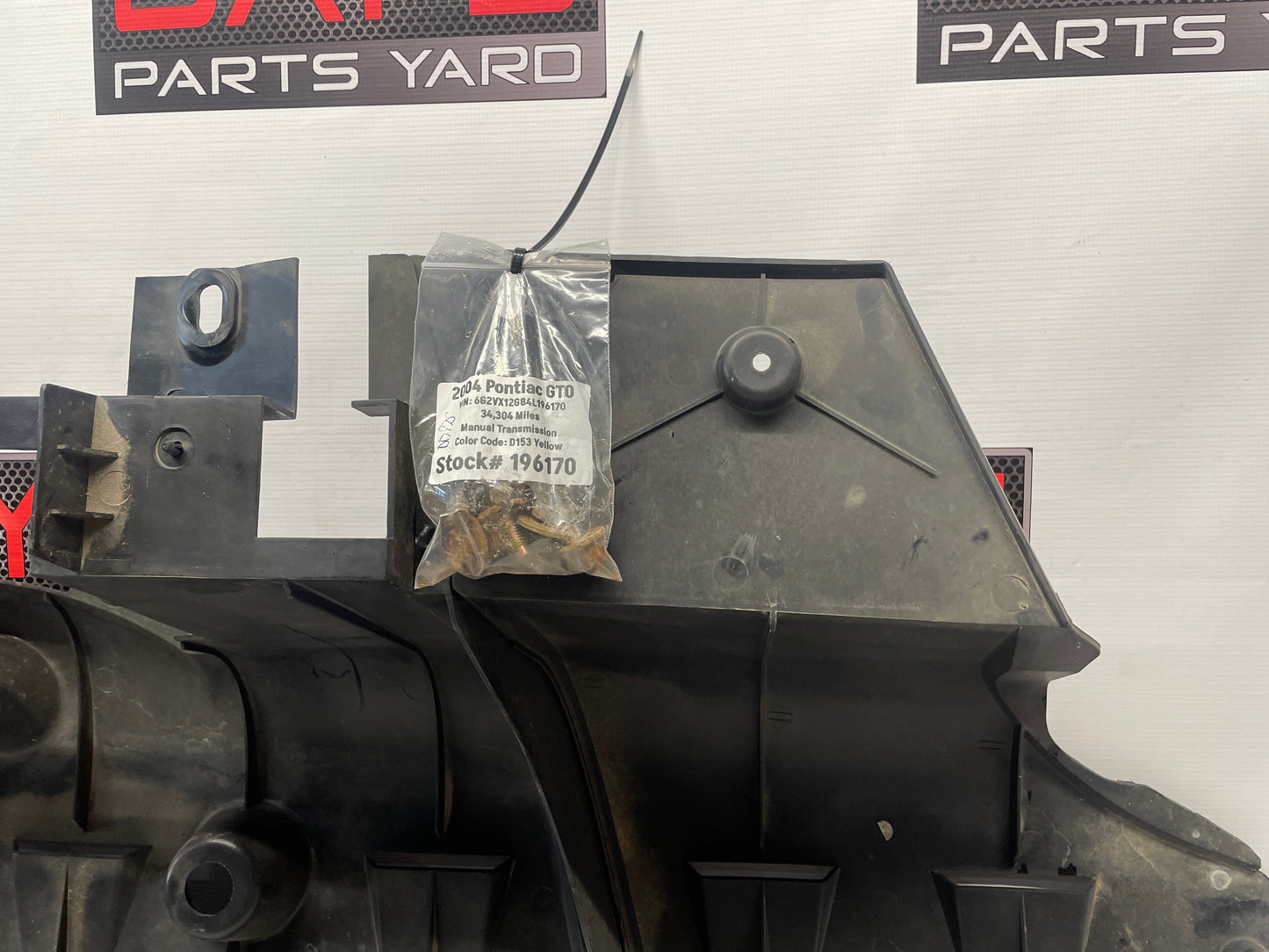 2004 Pontiac GTO Rear Air Deflector Differential Center Lower Body Cover OEM - Day's Parts Yard