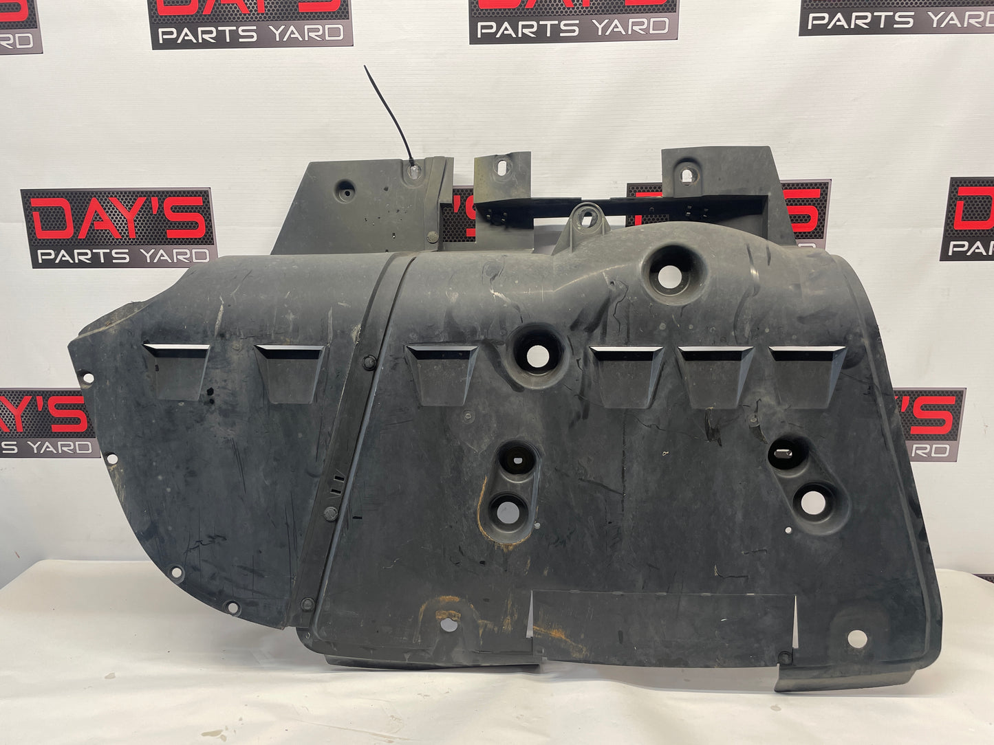 2004 Pontiac GTO Rear Air Deflector Differential Center Lower Body Cover OEM - Day's Parts Yard