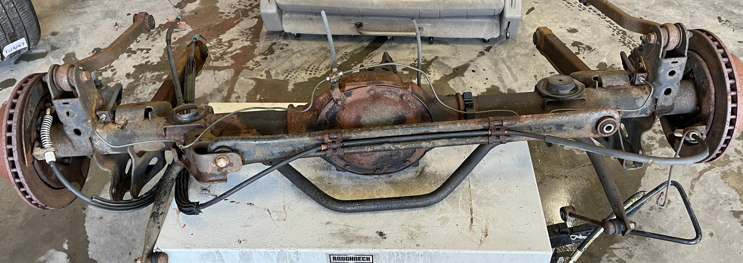 2003 Chevy Suburban Complete Rear End Axle Carrier Differential 3.73 LSD OEM - Day's Parts Yard