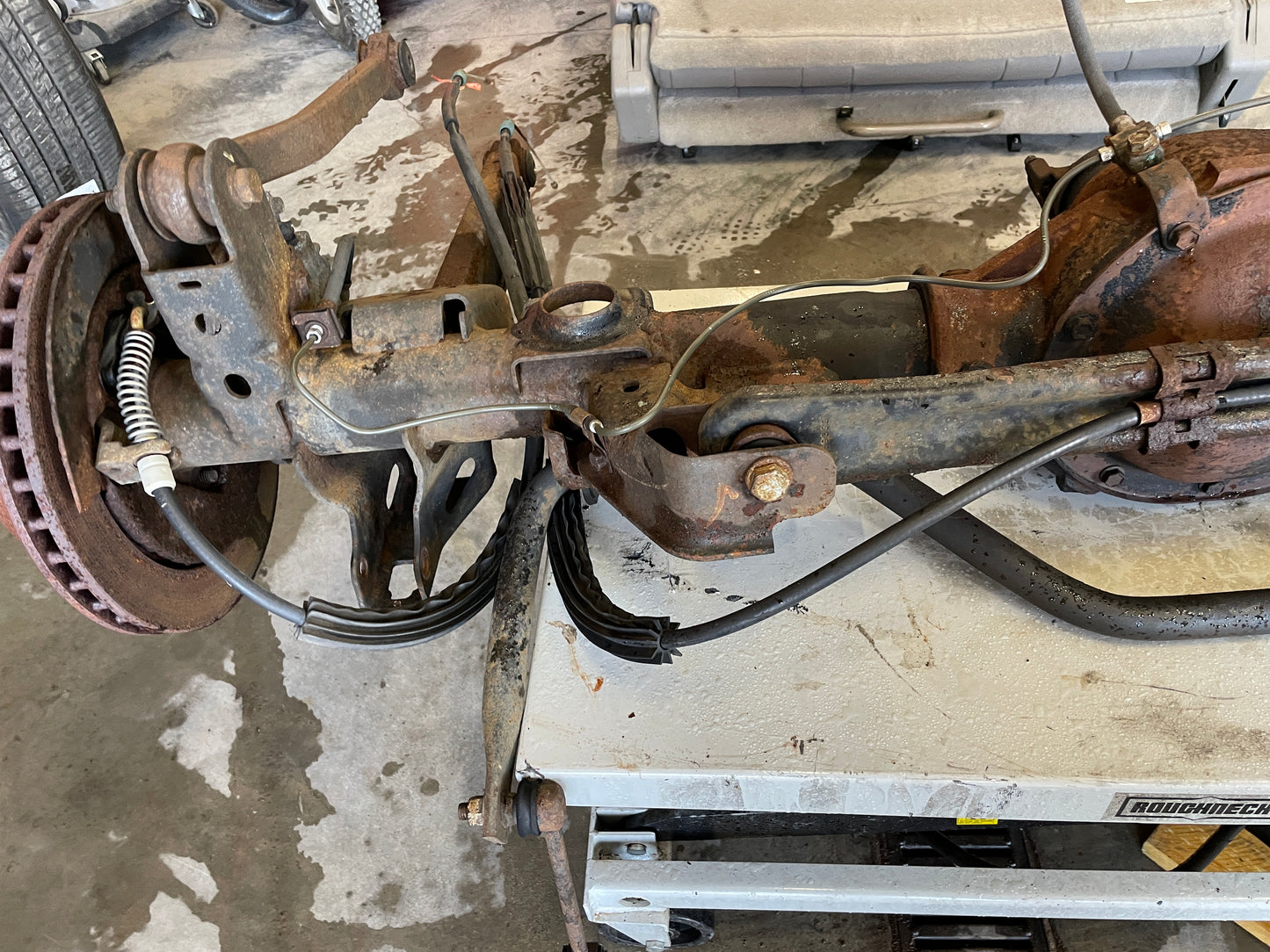 2003 Chevy Suburban Complete Rear End Axle Carrier Differential 3.73 LSD OEM - Day's Parts Yard
