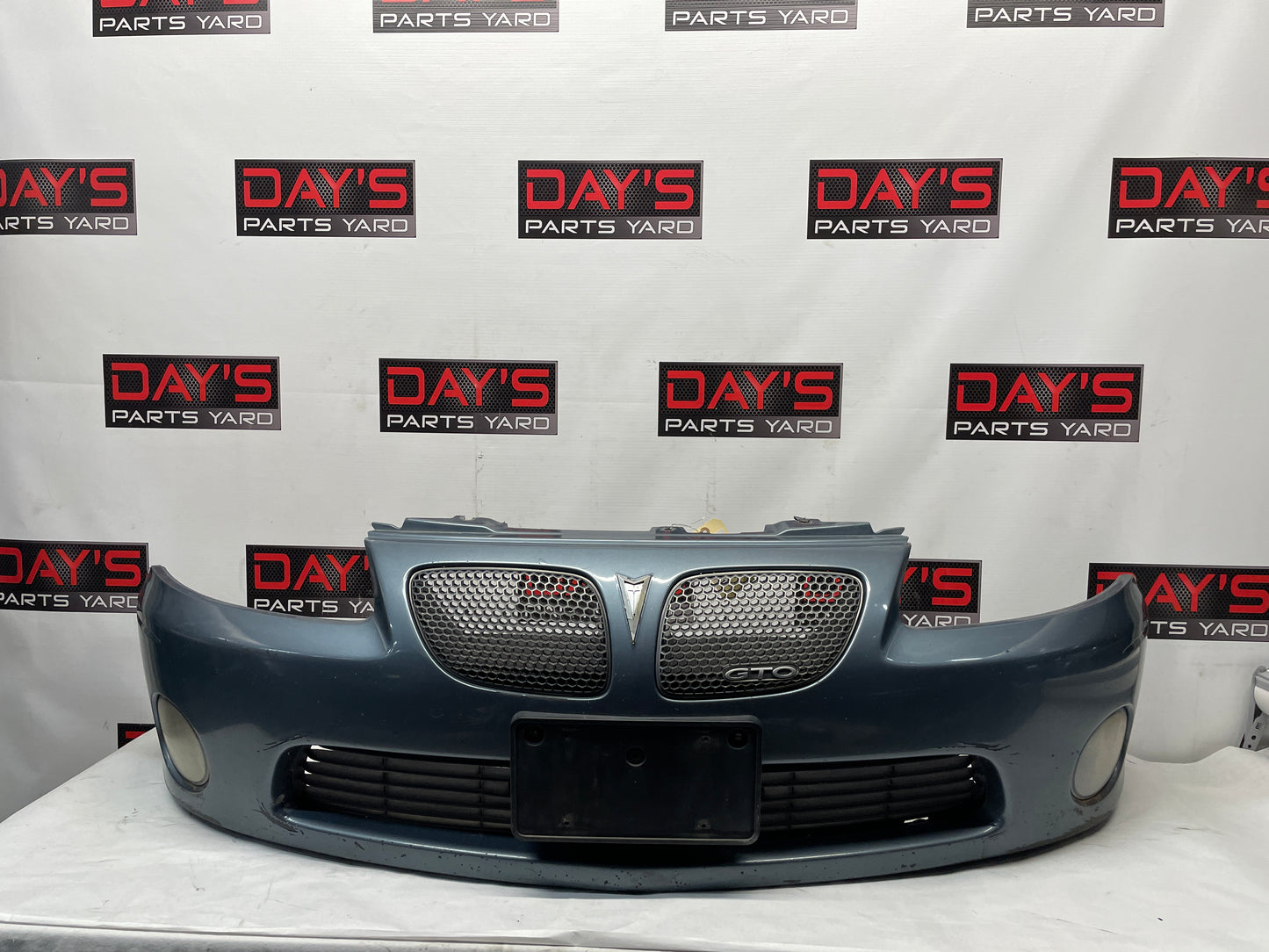 2006 Pontiac GTO Complete Rear Bumper Cover w/ Insert Valance Panel OEM - Day's Parts Yard