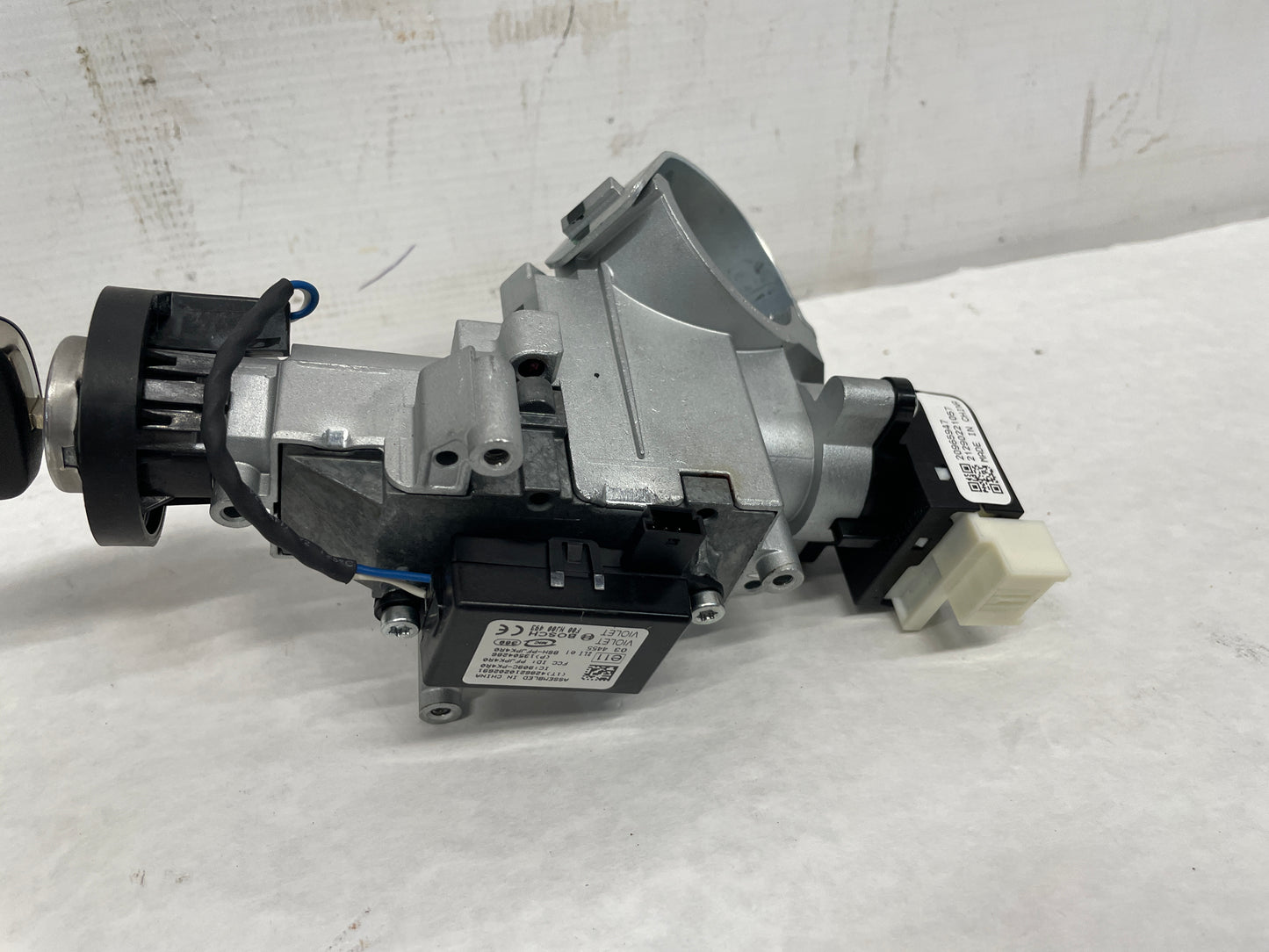 2013 Chevy Camaro ZL1 Starter/Theft Lock Modular and Key OEM - Day's Parts Yard