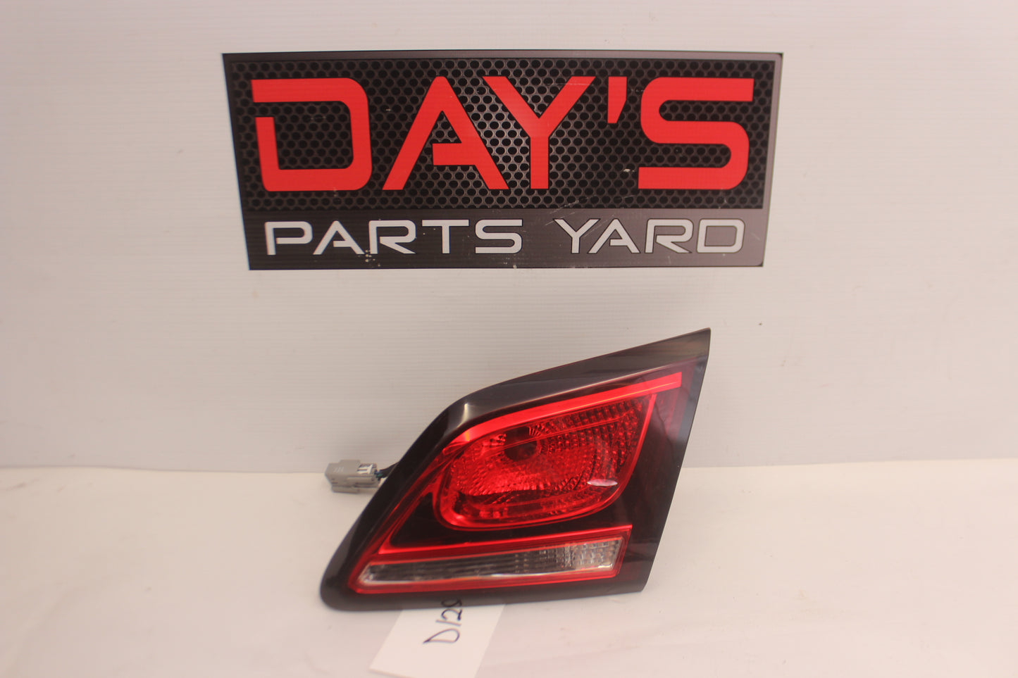 2015 Chevy SS Sedan RH Passenger Inner Tail Light Taillight OEM - Day's Parts Yard