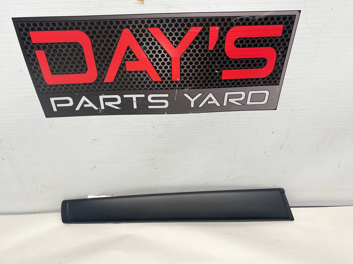2004 Pontiac GTO LH Driver Exterior B Pillar Window Trim Cover OEM - Day's Parts Yard