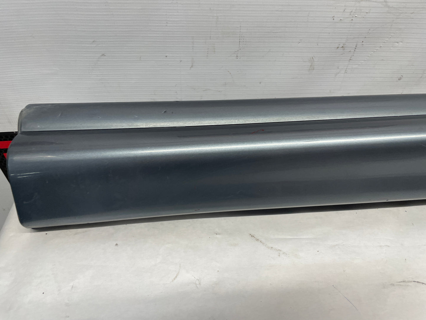 2006 Pontiac GTO LH Driver Rocker Molding Side Skirt Trim Panel OEM - Day's Parts Yard