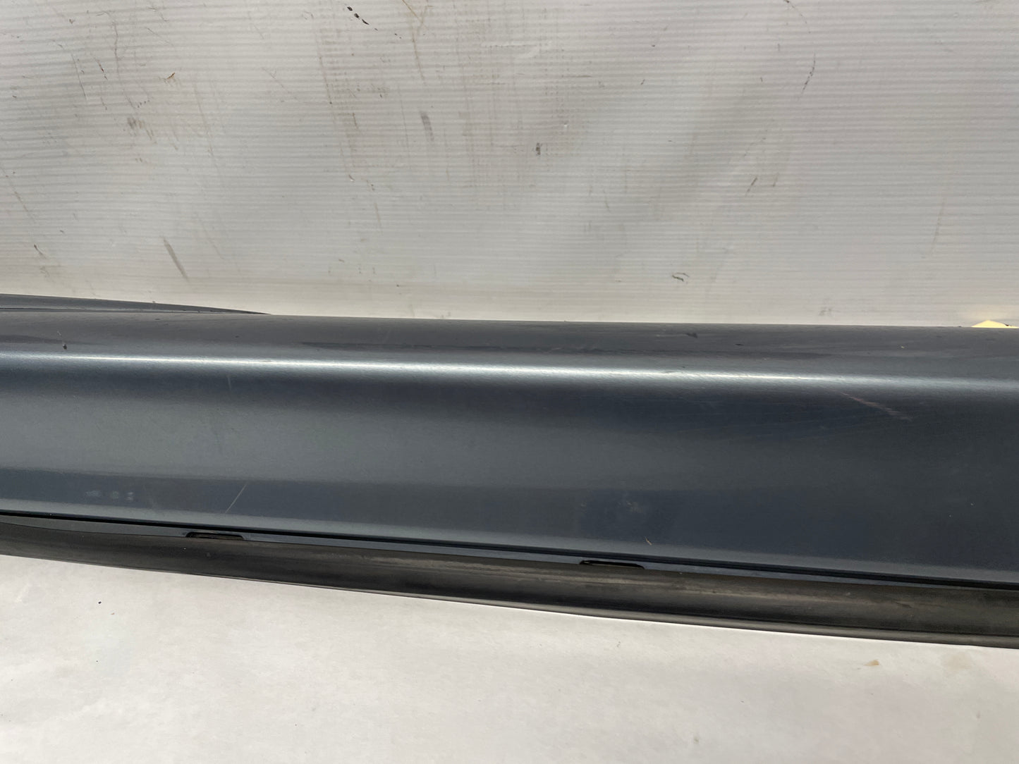 2006 Pontiac GTO LH Driver Rocker Molding Side Skirt Trim Panel OEM - Day's Parts Yard