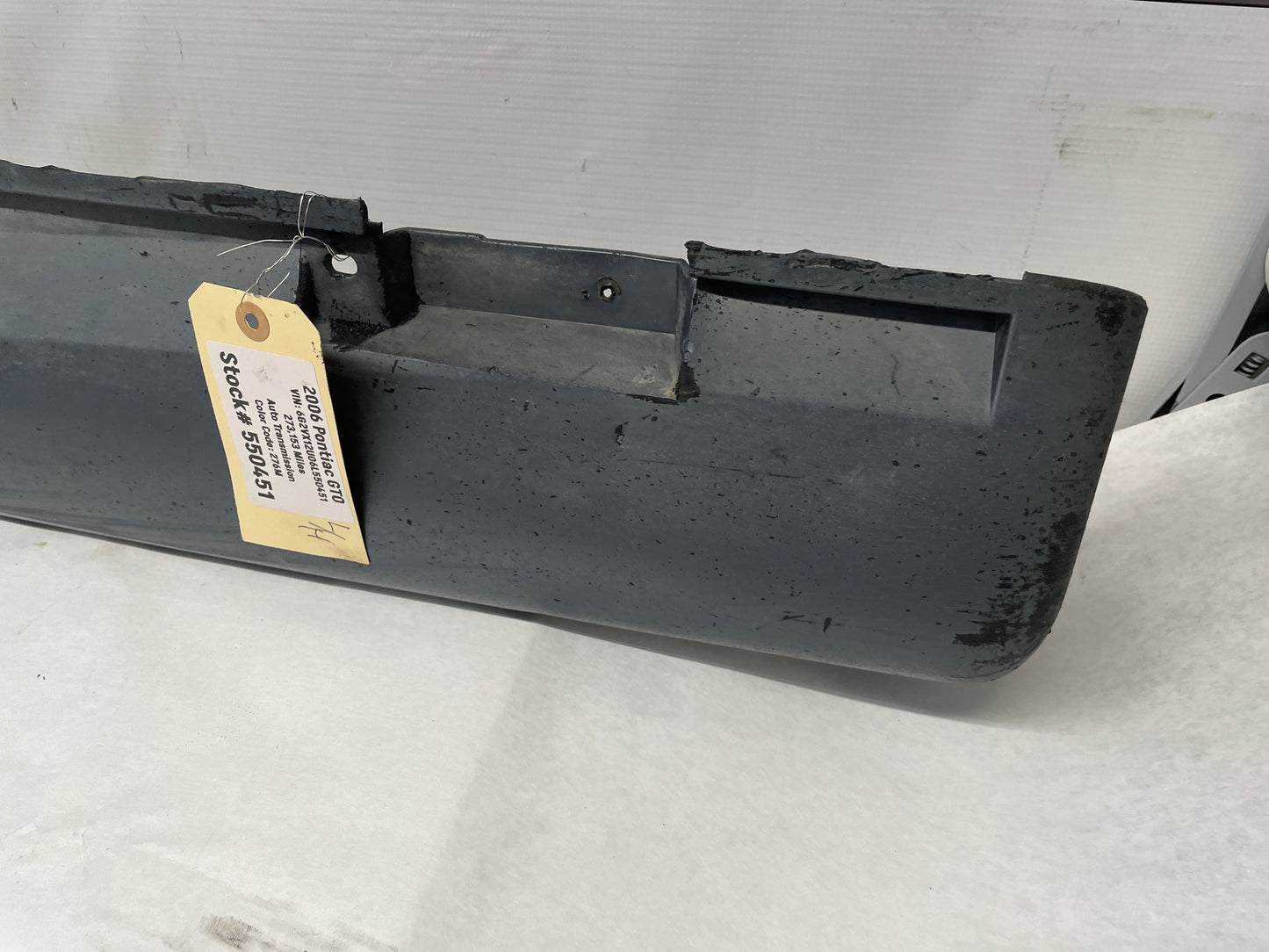 2006 Pontiac GTO LH Driver Rocker Molding Side Skirt Trim Panel OEM - Day's Parts Yard