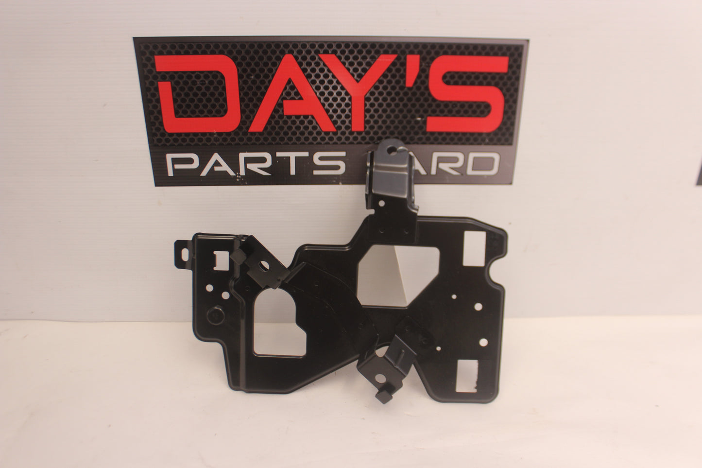 2015 Chevy SS Sedan Trunk Fuse Box Metal Bracket OEM - Day's Parts Yard