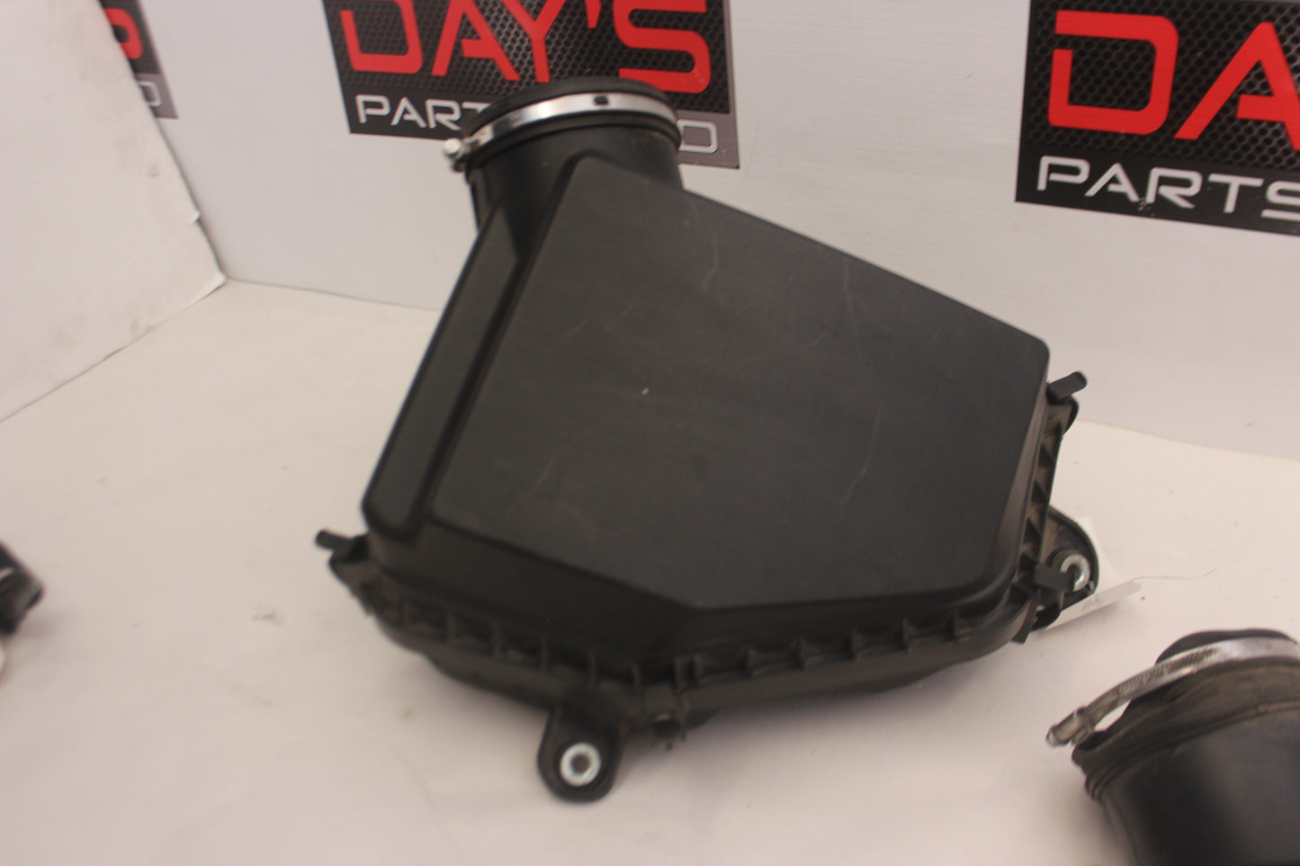 2015 Chevy SS Sedan Factory Air Intake Assembly OEM - Day's Parts Yard