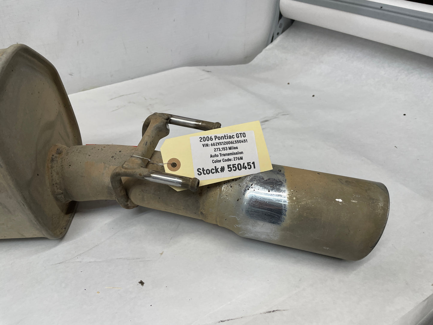 2006 Pontiac GTO RH & LH Axle Back Exhaust Mufflers Factory OEM - Day's Parts Yard