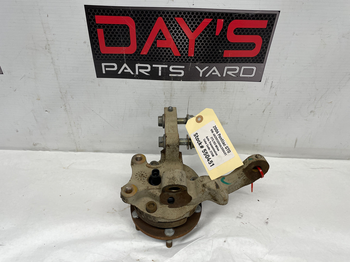 2006 Pontiac GTO RH Passenger Front RH Suspension Spindle Hub Knuckle Assembly OEM - Day's Parts Yard