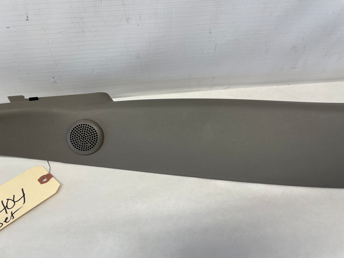 2003 Chevy Suburban RH & LH Interior A Pillar Windshield Trim Molding OEM - Day's Parts Yard
